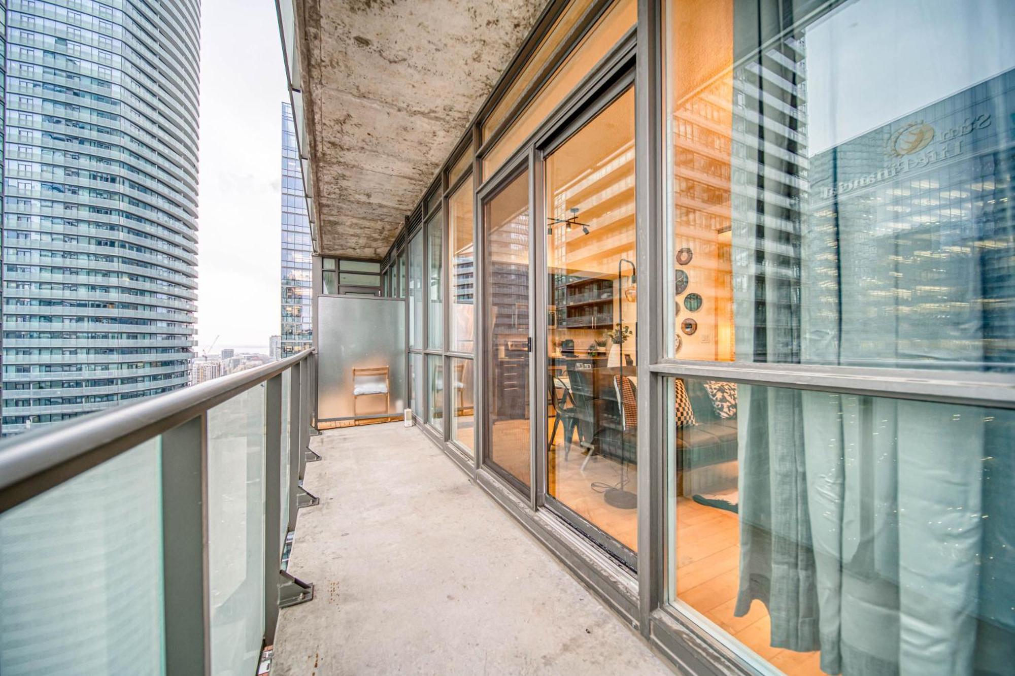 Gsuite Express Downtown Toronto Exterior photo